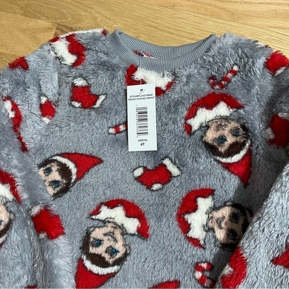 Elf on the Shelf Fuzzy Pajama Set NEW 4T Plush Gray Red Christmas - Picture 3 of 5